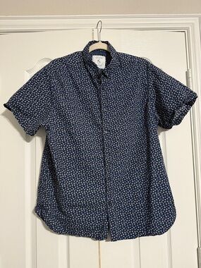 Men's Navy Short-Sleeve Button-Down Shirt with Micro Floral Print